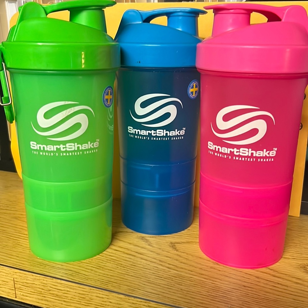 Smartshake protein, shaker, travel bottles